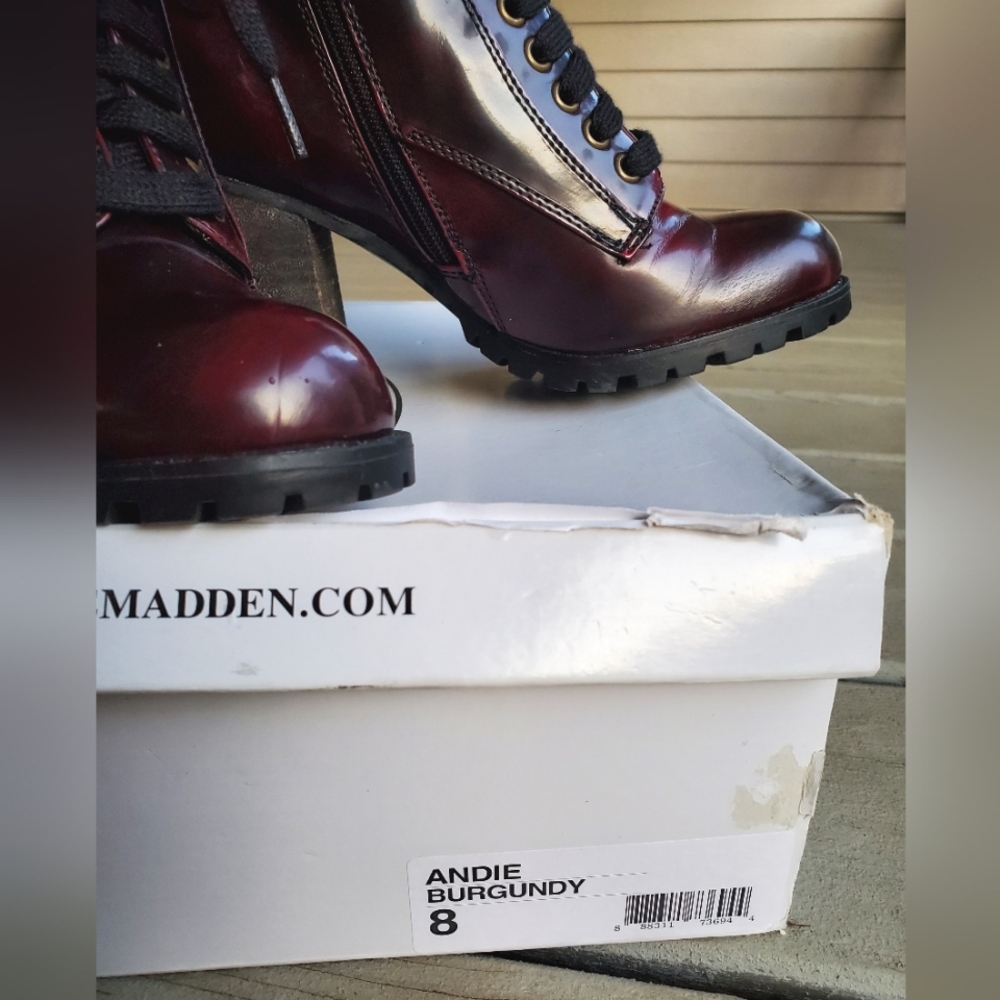 Steve Madden Andie Deep Cherry Burgundy Lace-Up Lug Sole Ankle Booties - Picture 2 of 16